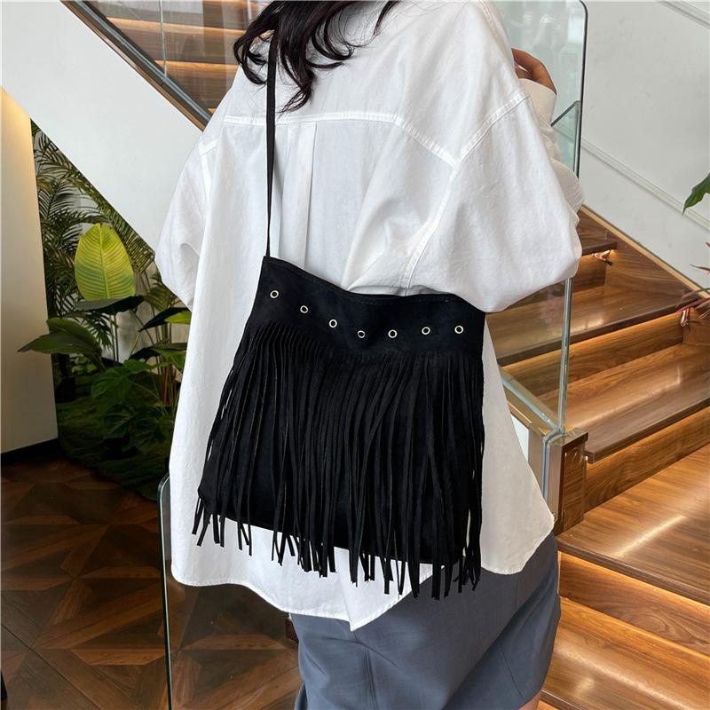 Yogodlns Boho Style Tassel Crossbody Bag Soft Frosted Tassel Straddle Bag Women Vintage Suede Shoulder Bag Casual Messenger Bag