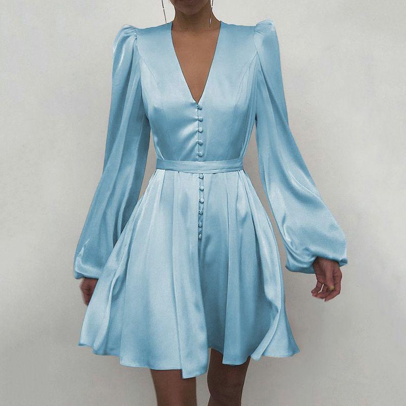 Beach Spring Satin Satin Satin V Neck Elegant Silm Dress Women's Fashion New Design Sense Lantern Sleeve Skirt