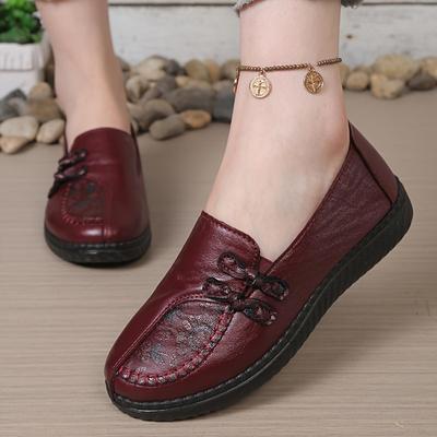 2026 New Seasonless Women's Shoes for Middle-Aged and Senior Mothers: Fashionable Flat Casual Footwear