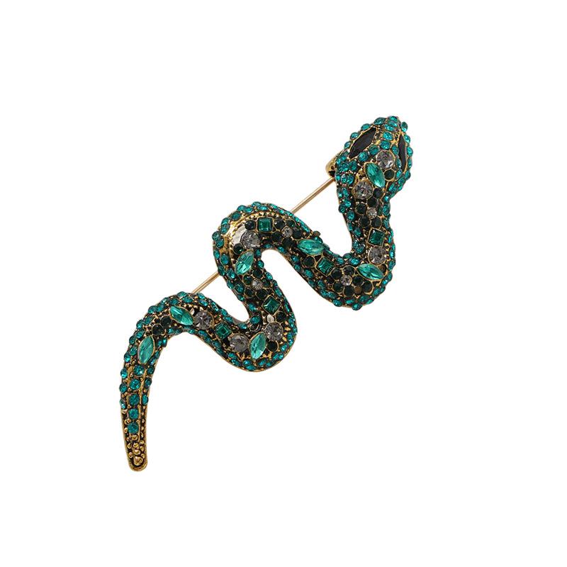 "Elegant Retro Snake Brooch for Women - Fashionable, Unique, Exquisite Pin Accessory"
