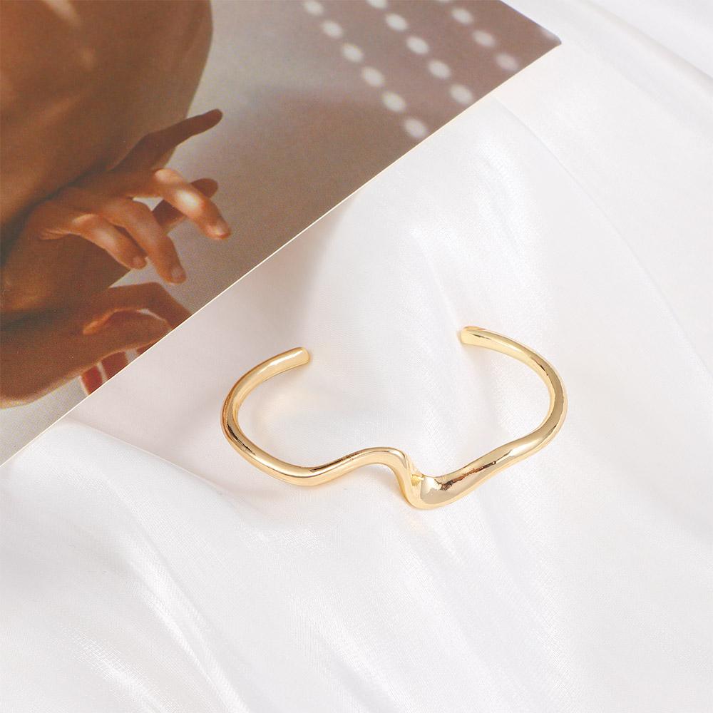 

Twisted Girls Arc Bending Water Wave Pattern Jewelry Opening Bangle Simple Bracelet Women Gift