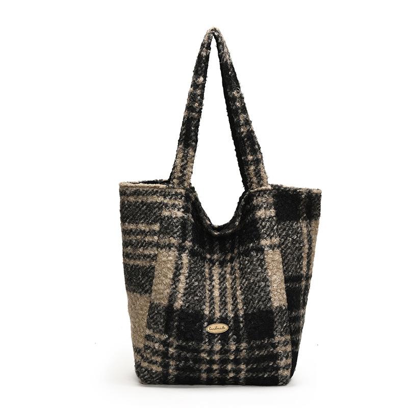 Striped Plush Bag for Women In Winter New Trendy Fashion College Style Tote Bag Casual Large Capacity Woolen Bag