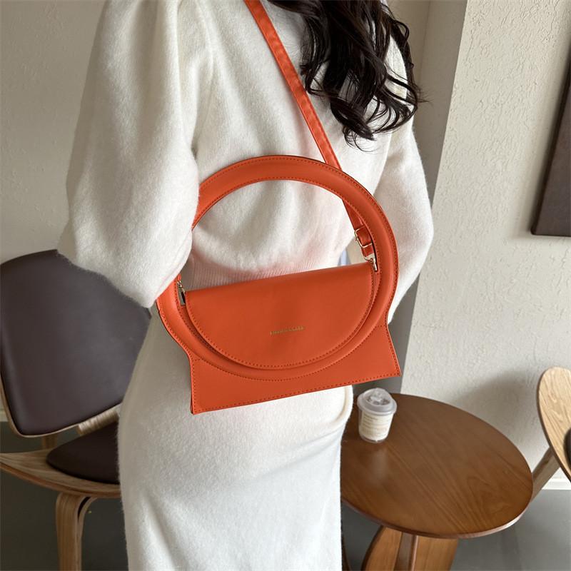 Neuankunft Mode Straßenstil PU-Leder Kleine Quadratische Tasche mit Rundem Ring Design für Damen