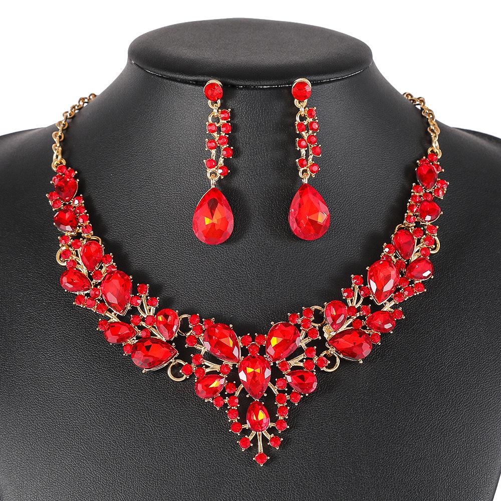 Accessories Exaggerated Vintage Necklace Set Female Luxury Crystal Banquet Dress Accessories Collarbone Chain
