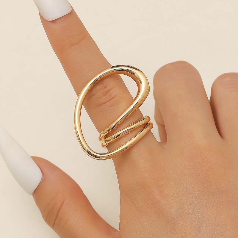 Vintage Metal Hollow Twisted Open Rings for Women Creative Gold Color Irregular Geometric Adjustable Finger Ring Zircon