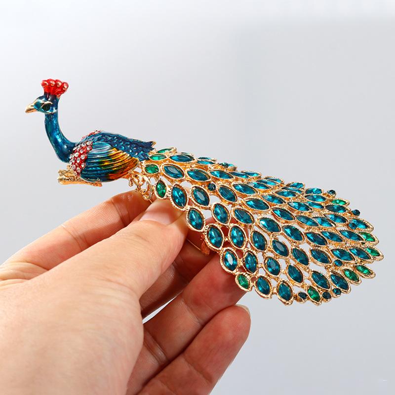 

Тяжелое Ювелирное Изделие Свисающий Павлин Преувеличенное Животное Свадебные Аксессуары Подарок Брошь 3.6*13.2cm
