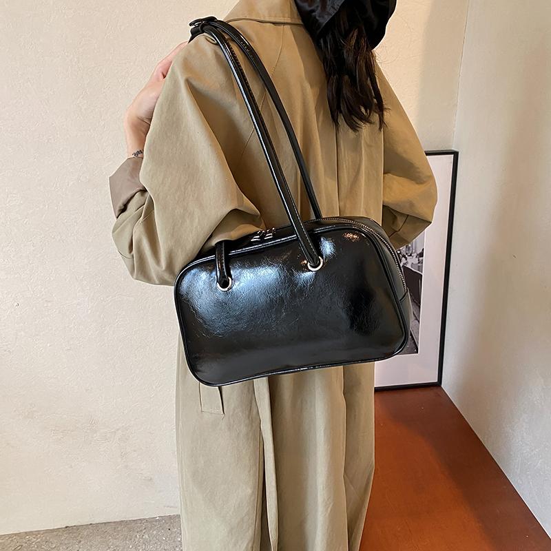 Retro PU Leather Boston Bag for Women Large Capacity Commute Shoulder Bag Vintage Handbag