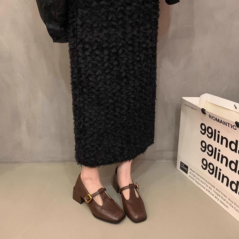 Nischdesign Tjock Klack Enkla Skor Loafers Tidig Höst Fyrkantig Tå Små Läderskor Fransk Retro Mary Jane Skor Damskor