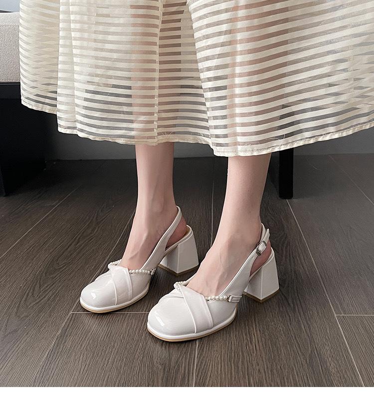 Mary Jane shoes women's 2025 summer new temperament patent leather thick heel bag head high heels shallow mouth pearl chain sandals women