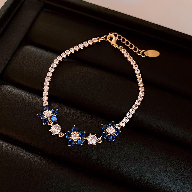 Sea Crystal Zirconia Water Drop Bracelet: Light Luxury Cool Style Jewelry for Women
