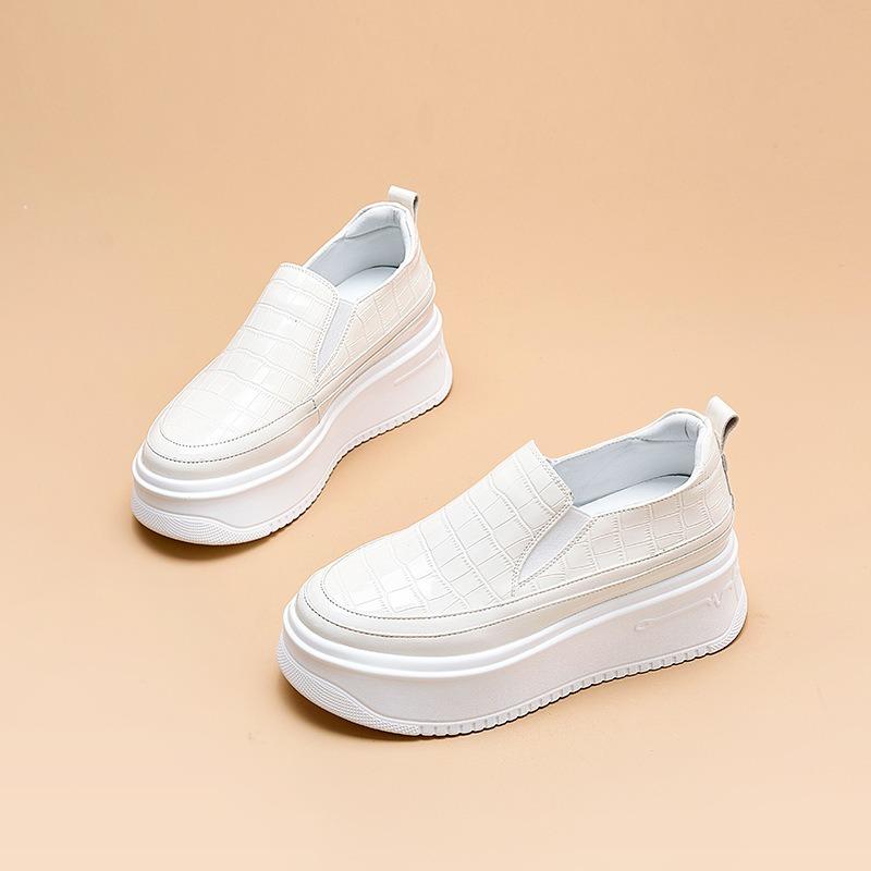 Scarpe basse in pelle primavera e autunno nuova moda suola spessa rialzanti Mori Lefu trend versatili a pedale unico casual scarpe singole