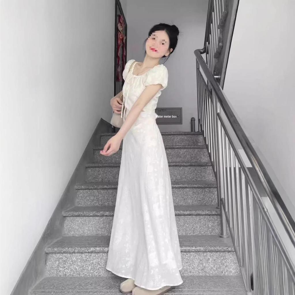 Elegant French Apricot Dress: Slimming, Waist-Cinching, High-End Design for Women - Summer Long Skirt