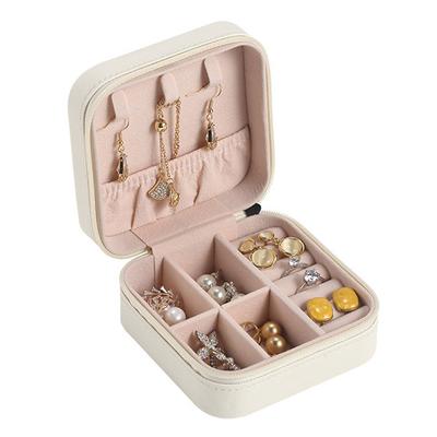 Travel Jewelry Case Exquisite Large Capacity Scratch Resistant Portable Jewelry Organizer Box for