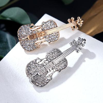Wedding Party Favor Personalizované dárky pro hosty Brož na housle Bling Crystal Pins Love Lapel Brože Brož s drahokamy