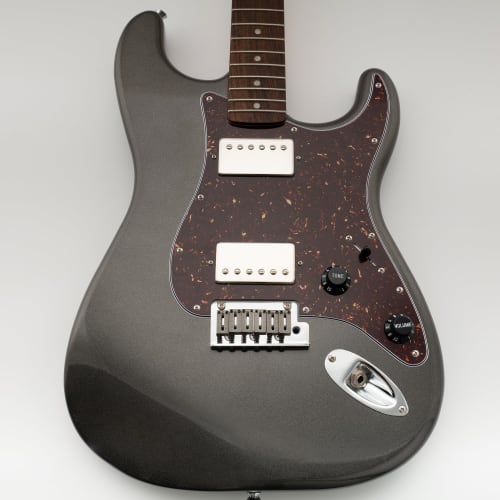 Musiclily Pro 11-Hole ST Stratocaster Pickguard High-Handed Guitar with Covered Two Humbucker Pickups and Two Potholes for Fender Squier Strat Electri
