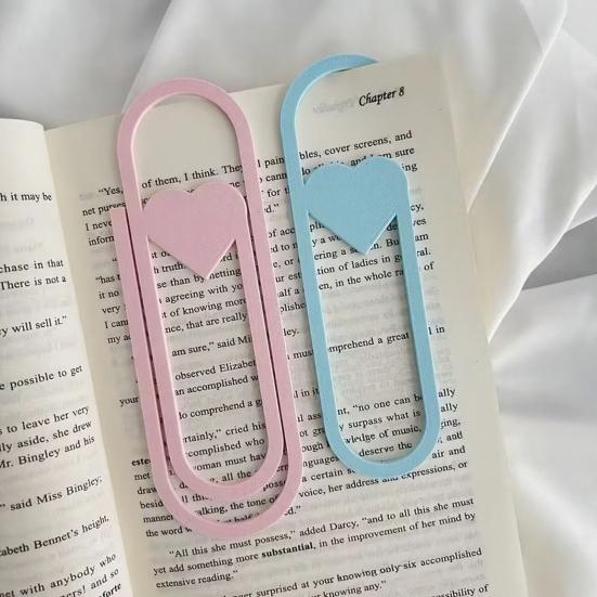 Heart-Shaped Oversized Paper Clip Bookmark PLA Page Marker Romantic Gift for Book Lovers Unique Reading Accessory for Journals Planners
