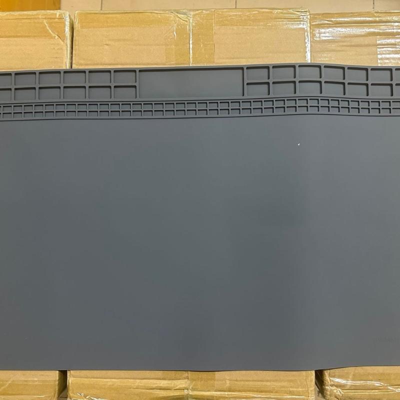 Heat Resistant Silicone Soldering Mat Phone Repair Mat Easy to Carry for Safe Electronics & Phone Repair Workstation