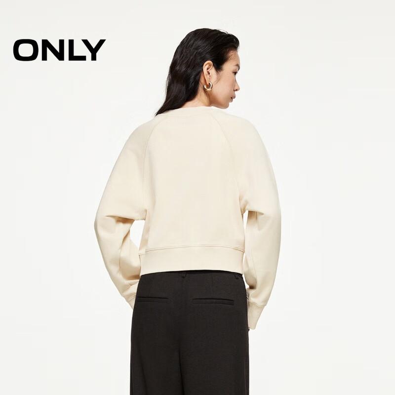 ONLY Women's Loose Fit Letter Graphic Short Sweatshirt