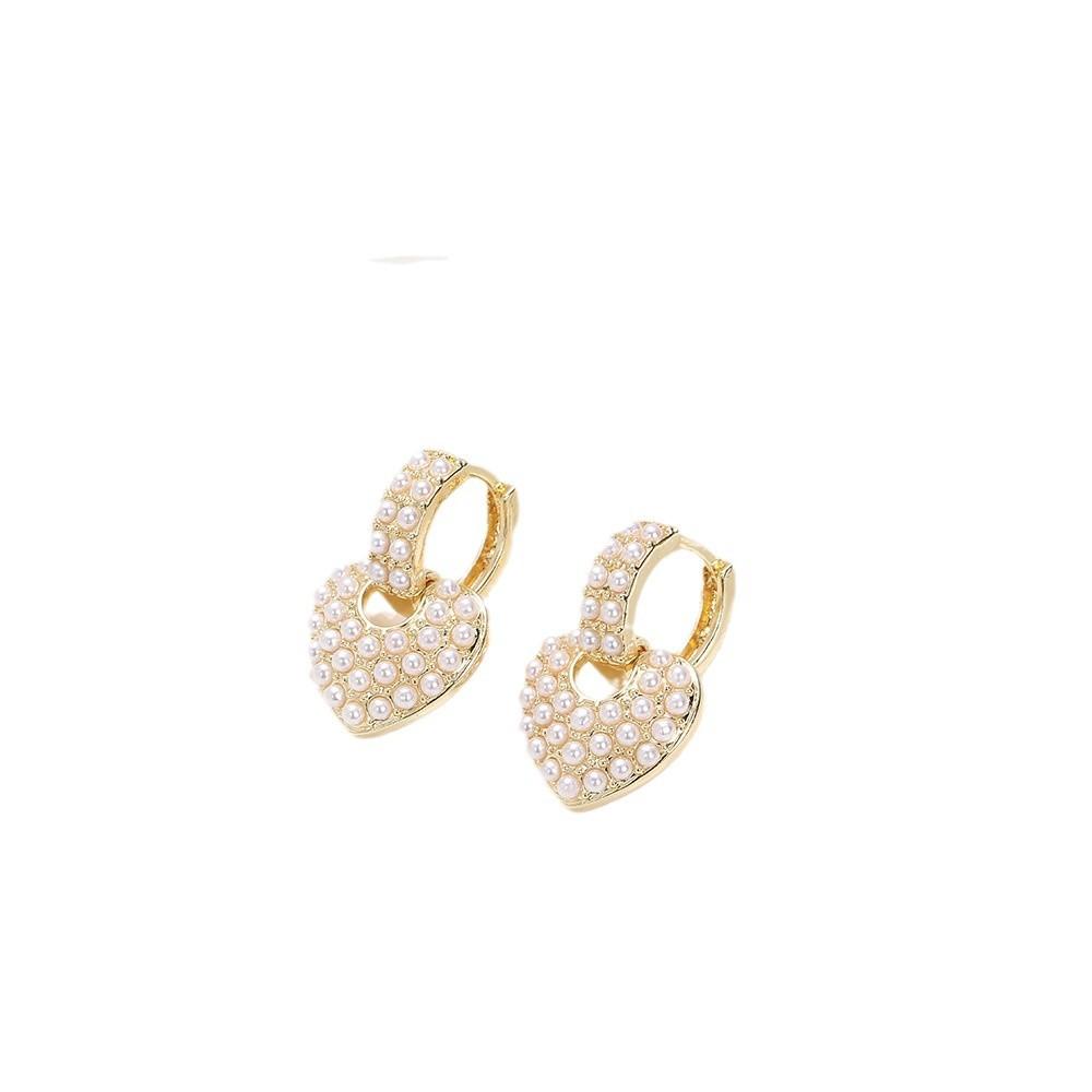 Brincos de pérola cheios de amor para mulheres, temperamento moderno e requintado, brincos de coração de alta qualidade