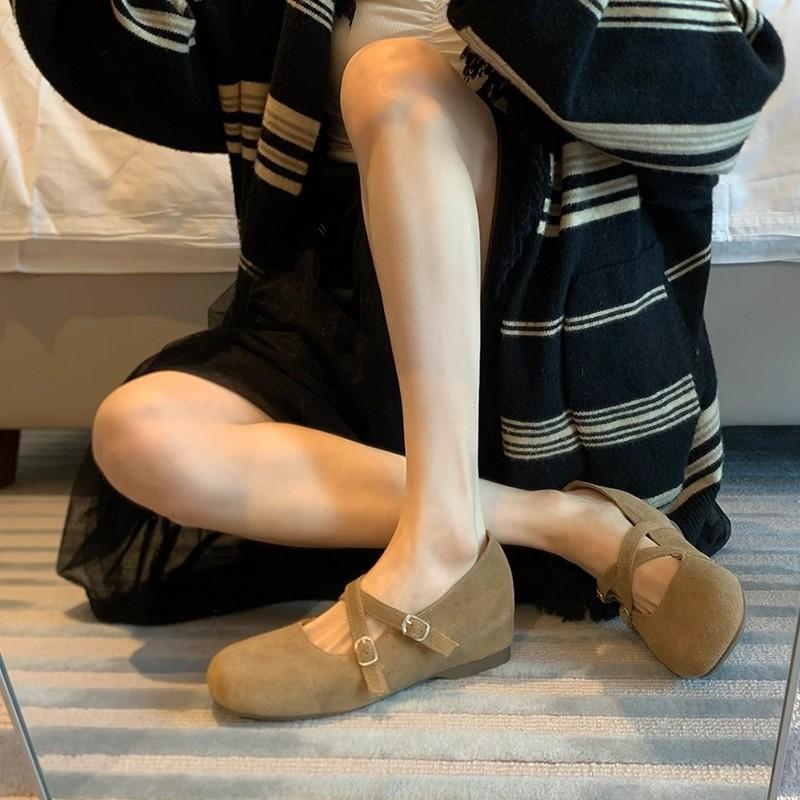 Sheepskin version! Retro Mary Jane shoes niche square head shallow ** fork belt heightened thick sole versatile commuter shoes