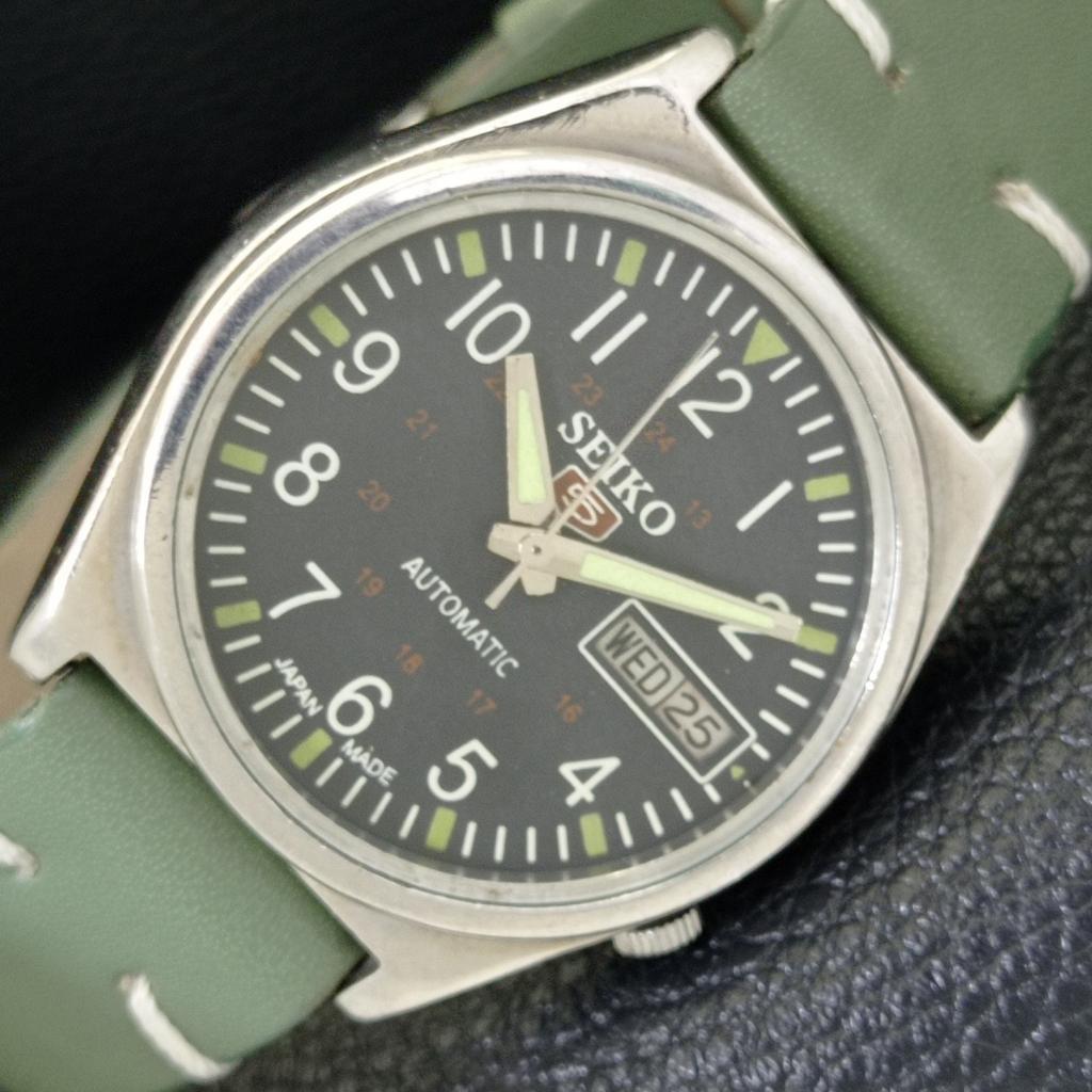 

SEIKO 5 AUTOMATIC VINTAGE JAPAN 7009A MENS GREEN COLOR DIAL WATCH a701366-5 R206a-a701366