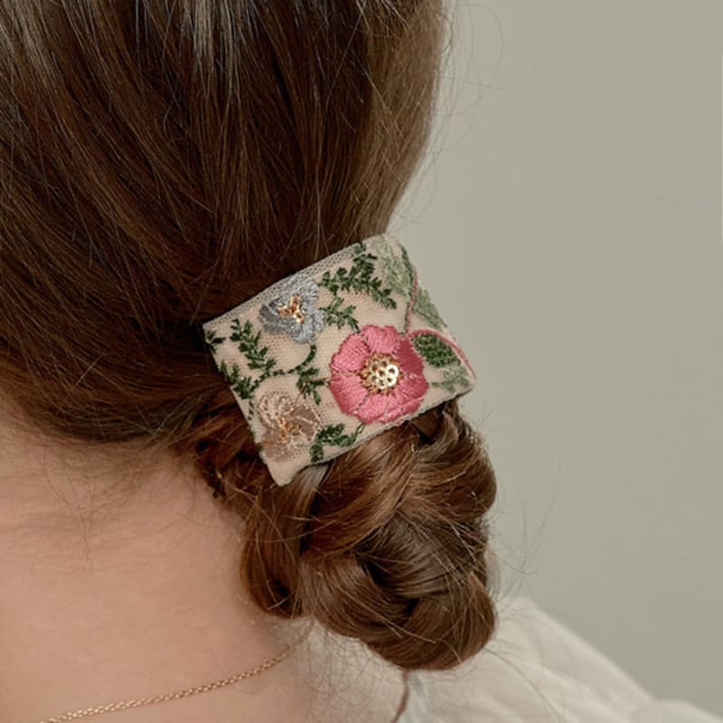 BESTY Oriental Wildflower Wave Hair Cuff