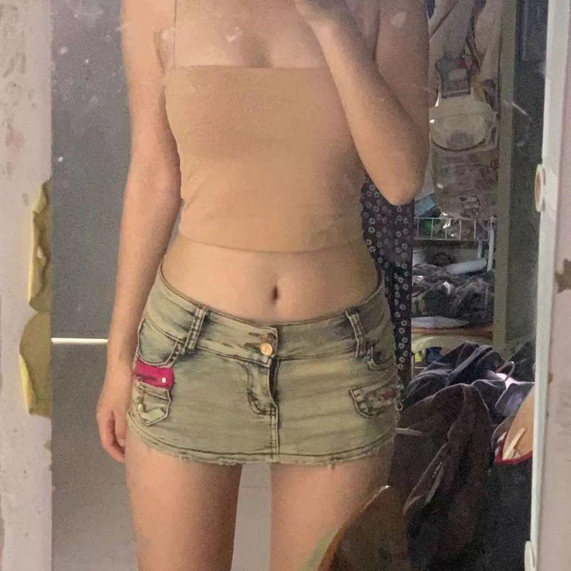 

Fashion Y2g Millennium Sexy Hip Lifting Denim Super Short Shorts Female New Arrival Distressed Retro Low Waist A- line Skirt