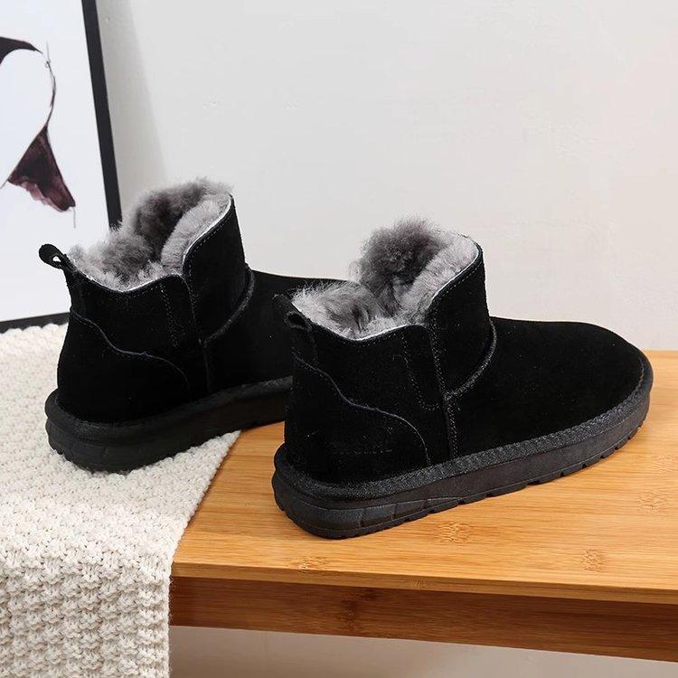 Short snow boots women's winter 2025 new velvet thickened short boots non-slip one-pedal low-top foreign-style warm cotton shoes