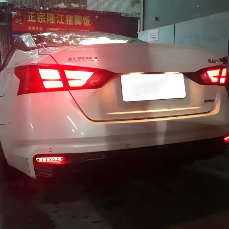 LED Rear Bumper Lights for Nissan Altima Rogue Sport QASHIQAI Infiniti Q50 Q70 Reflector Tail Brake Lamp Driving Light