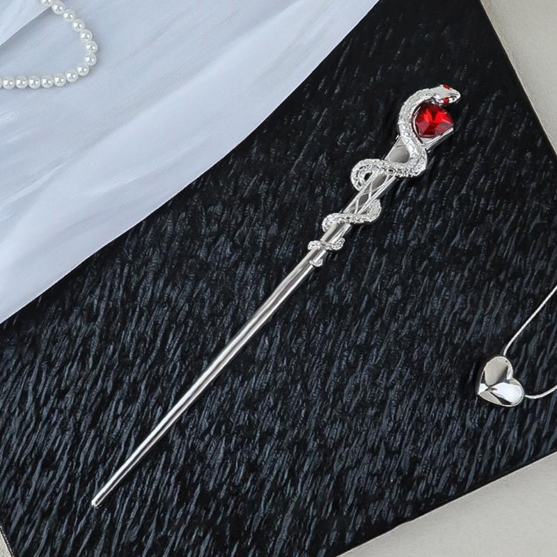 Exquisites Crystal Snake Hairclip Halloween Costumes Hairpins Long Hair Accessory for Distinctive Look