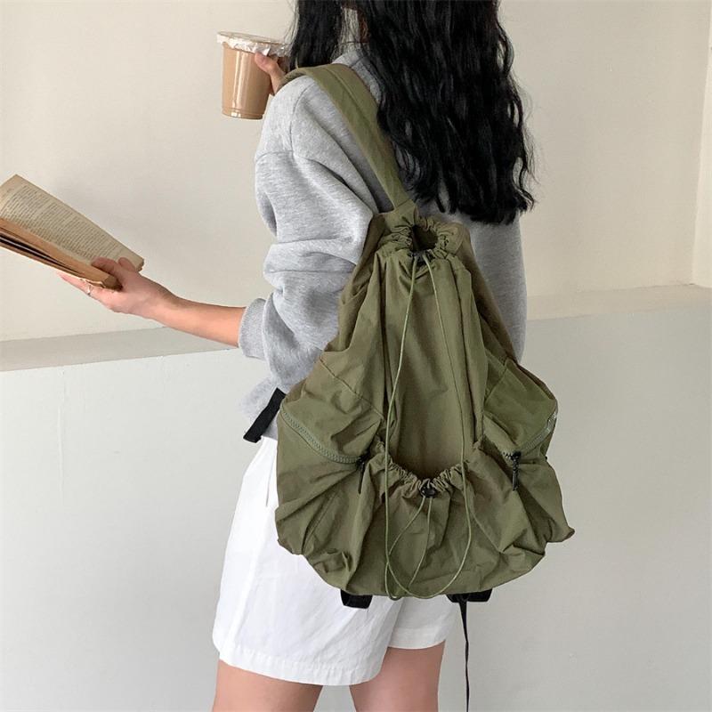 Zaino da donna con coulisse, plissettato, leggero, casual, borsa da scuola, grande capacità, zaino alla moda in nylon per donne