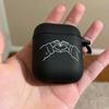 Gesture than heart for AirPods Pro1 black TPU matte apple earphone case cartoon
