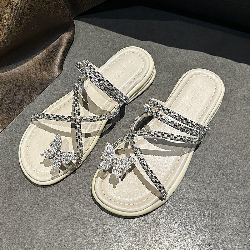 2025 new French rhinestone fairy slippers female summer wear flat bottom cover toe beautiful with skirt beach sandals female