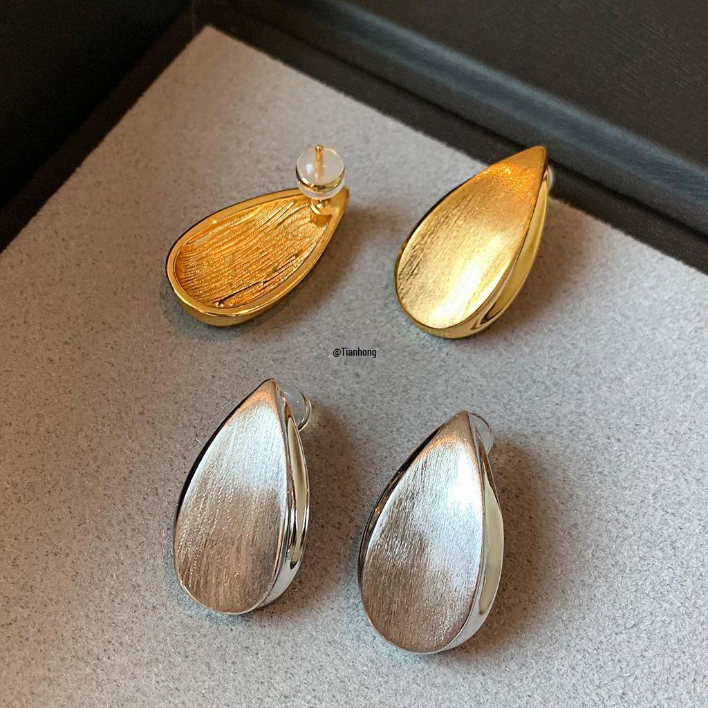 925 Sterlingsilber Retro Gebürstetes Gold & Silber Tropfenförmige Metallstecker für Damen – Leichter Luxus Ohrschmuck