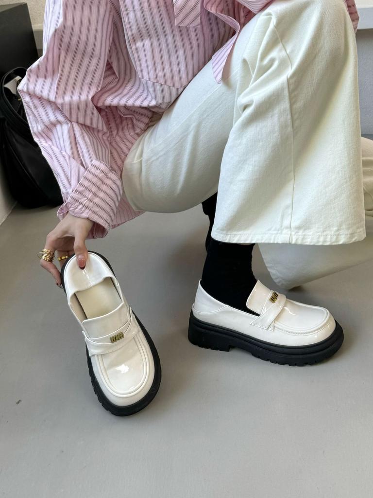 MIU's spring new small leather shoes for women to wear high-end French retro loafers for women's versatile platform women's shoes