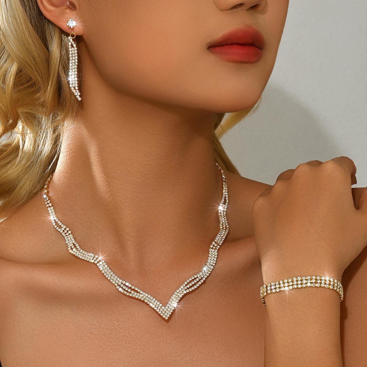 

Bridal Accessories Bright Diamonds European and American Fashion Fox Shape Set Chain Earrings Necklace Earrings Bracelet Ring Set 2026 45CM