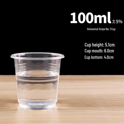 Verdickte Einweg-Wasserbecher aus lebensmittelechtem Kunststoff