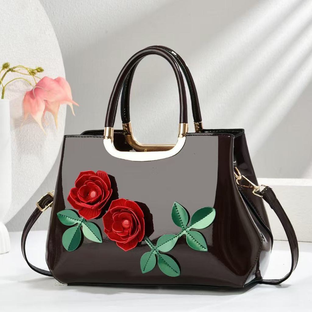 

Modern Pu Crossbody Bag With Inner Zipper Pockets And Flower Details For Work And Outings