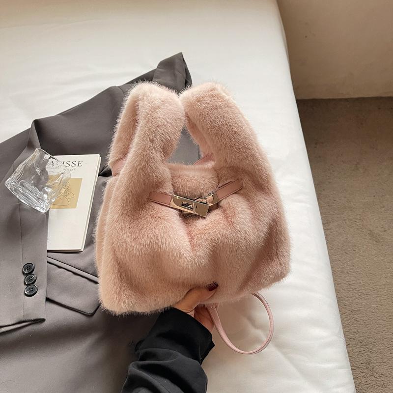 New Cute and Versatile Faux Fur Top Handle Bag Women Fashion Korean Crossbody Shoulder Bag Leisure Commuting Bucket Bag