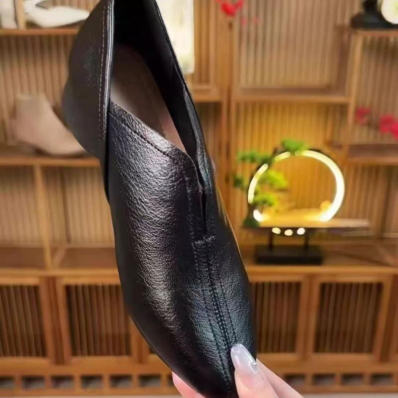 Autumn New Black Thick Heel Small Leather Shoes Women's Retro Fashion Round Head Comfortable Commuting Shoes