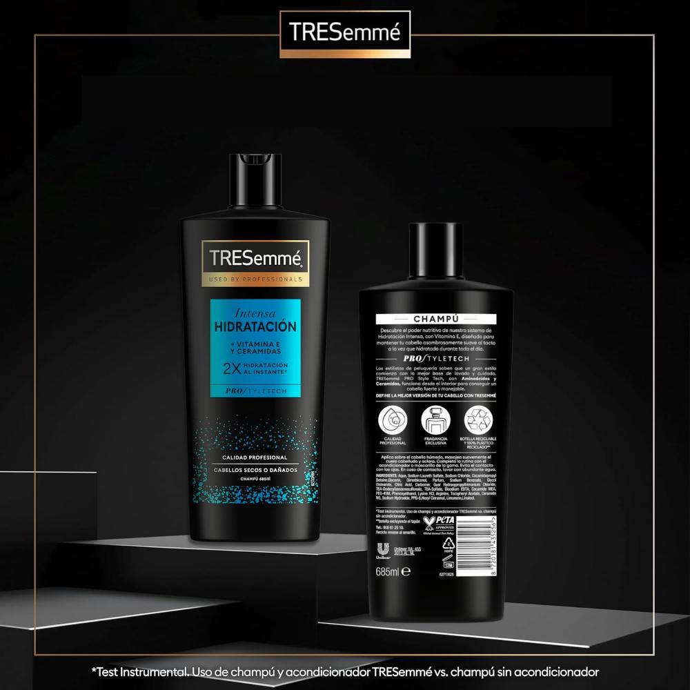 Moisturizing Shampoo For Hair With Vit. E Intense Hydration Tresemmé 685 Ml
