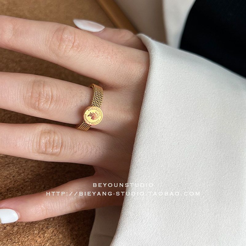 Different Round Female Avatar Golden Titanium Steel Trendy Ring