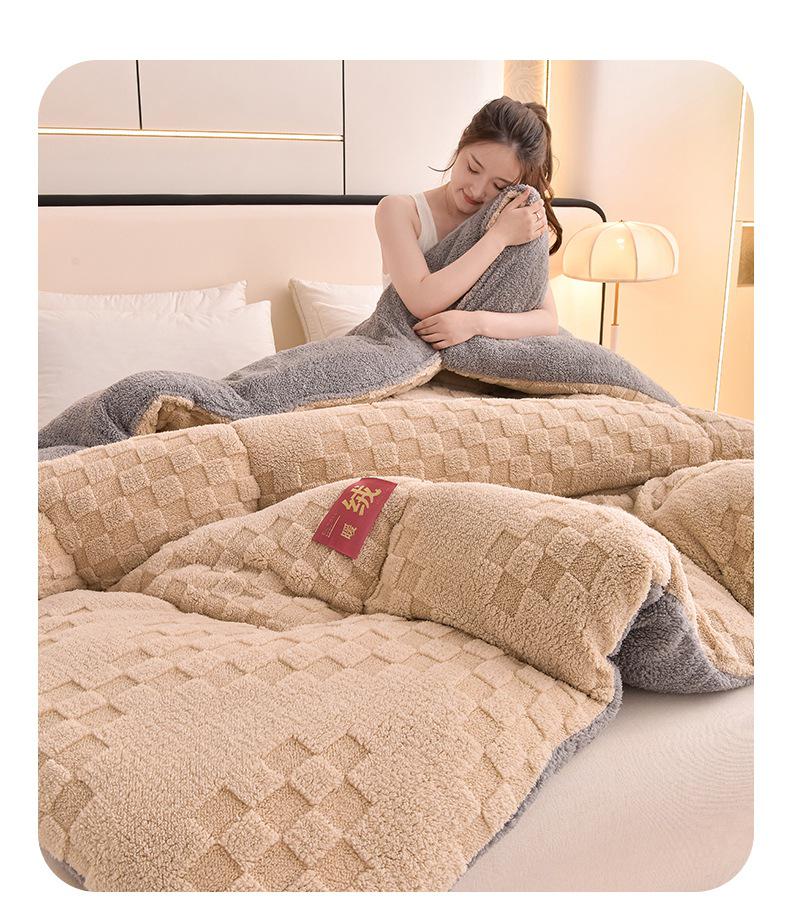 Lambswool & Coral Fleece Thickened Winter Quilt – Warm Cotton Bedding for Dormitory Single Bed