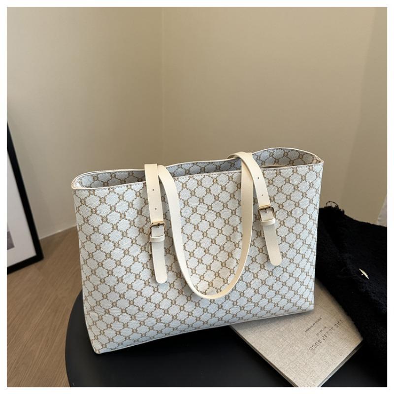 Winter new trendy leisure commuting simple fashion large capacity large capacity portable shoulder tote bag women