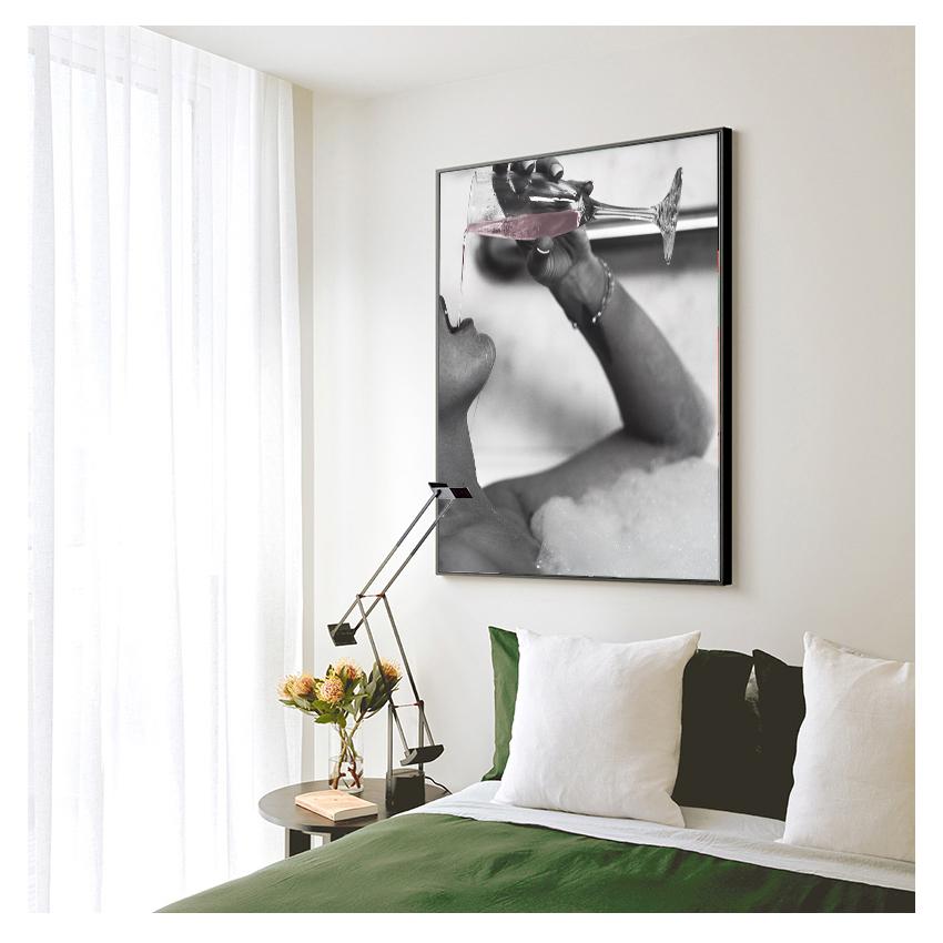 In Bubble Bath Canvas Prints Modern Painting on The Wall Picture Poster for Bathroom Decor Fashion Woman Drinking Rose Champagne