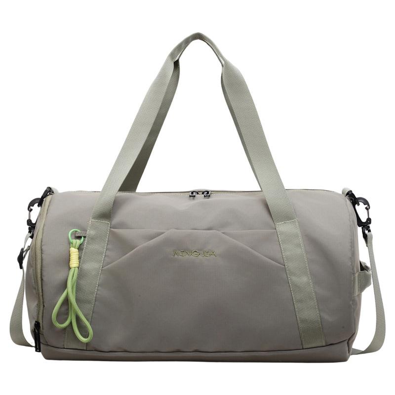 Sports and fitness bag, with separate compartments for wet and dry items, a swimming bag, a handheld short-trip storage bag, a travel bag for women,