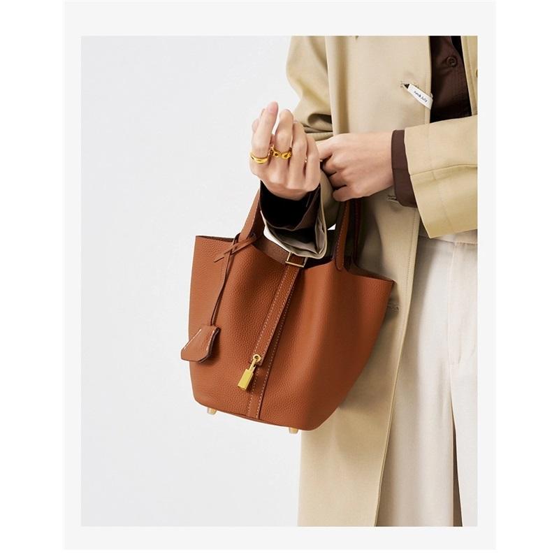 High End Leather Bucket Bag Large Capacity Messenger Bag Female Vegetable Basket Handbag Mommy Bag Bridal Wedding Bag