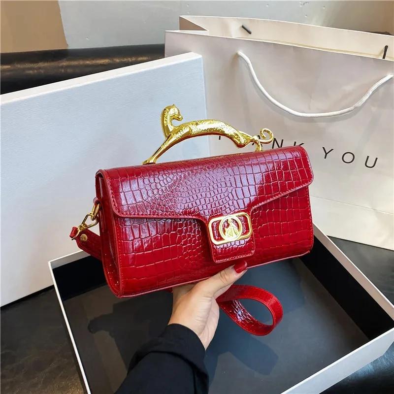 Luxury Patent Leather Crocodile Stone Pattern Ladies Shoulder Bag Retro Hardware Fashion Handbag Leopard Metal