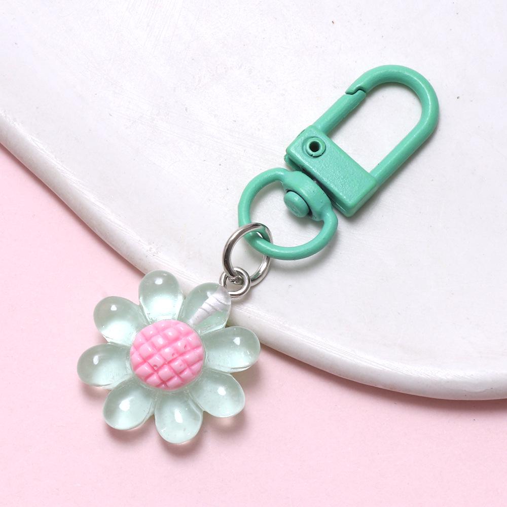 Mini Flower Keychain: Cute Resin Floral Charm Keyring, Ideal for Gifts and Bag Decoration