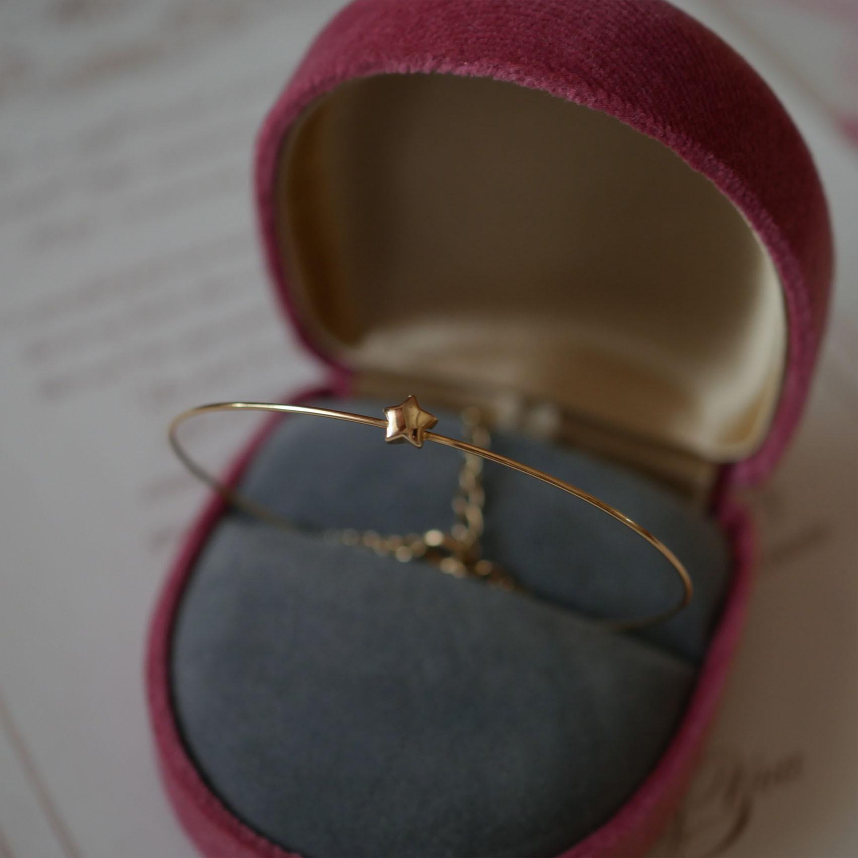 

Браслет из стерлингового серебра с позолотой в виде звезды: Изящный, Легкая роскошь, Штабелируемый женский аксессуар. 925 Silver